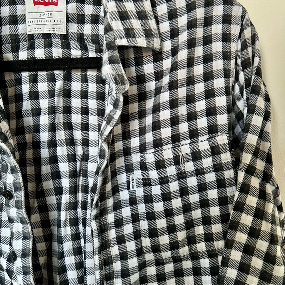 💚 Levi’s Checkered Flannel - Picture 3 of 8